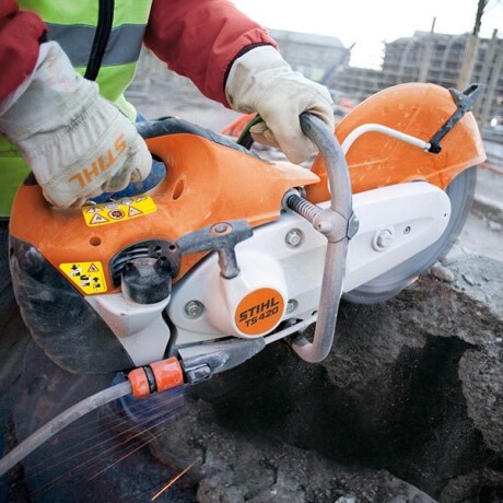 TRONZADORA NAFTA 66.7CC 350MM TS420 STIHL ++ N/a