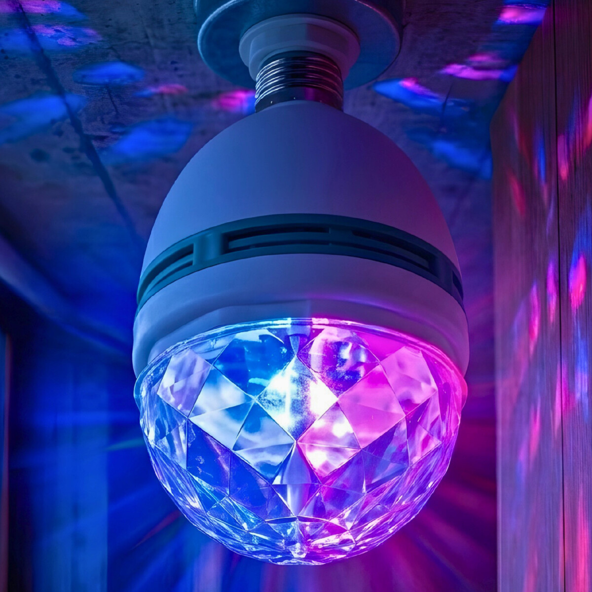 Lámpara Luz Led Luces Rgb Bola Giratoria Colores Discoteca 