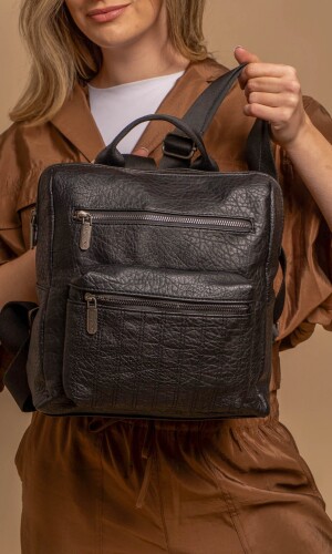 MOCHILA CLAVEL NEGRO