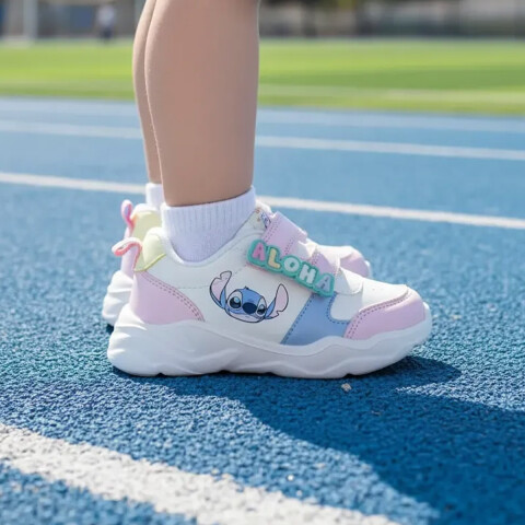 Calzado Deportivo Con Cinta Adherente Stitch Talle 20-25 U