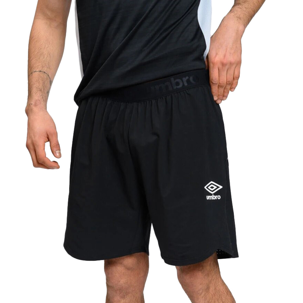 Short de Hombre Umbro Fall - Negro 