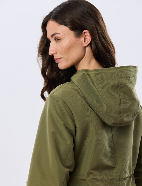 CAMPERA CON CAPUCHA Verde