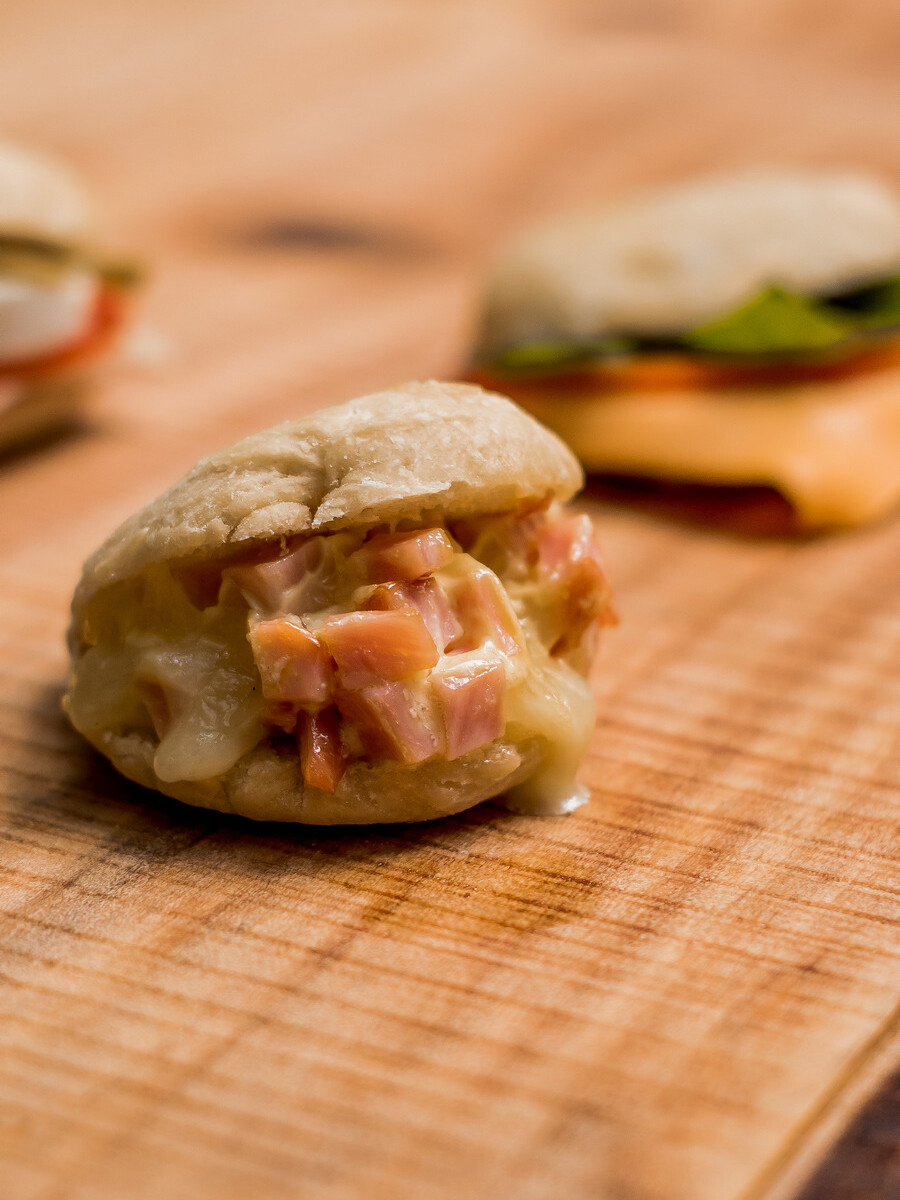 Mini pita de jamón y muzzarella (horno) Mini pita de jamón y muzzarella (horno)