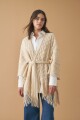 Capa con estructura beige