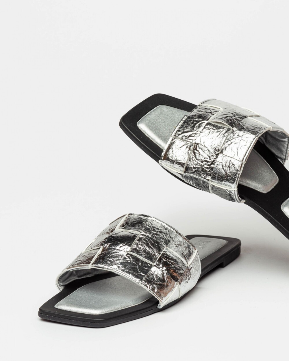 Flat Blair en cuero metalizado Metalizado