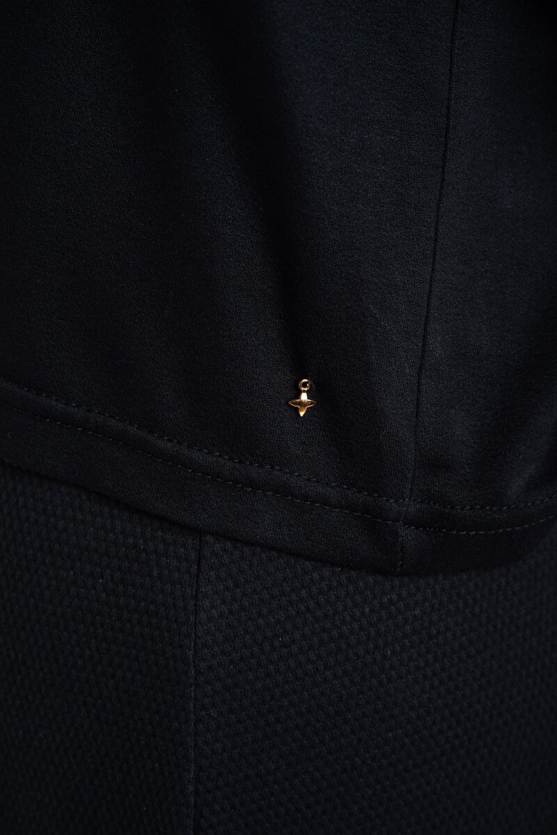 Remera Negro