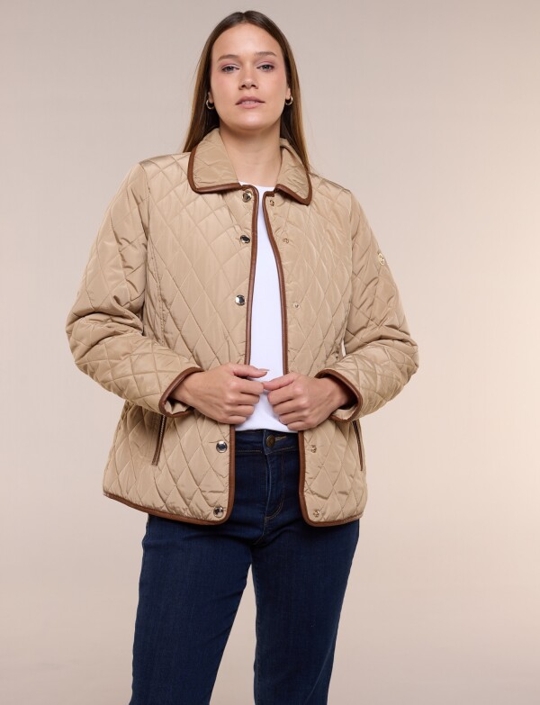 Campera Capitoneada Detalle En Ecocuero BEIGE