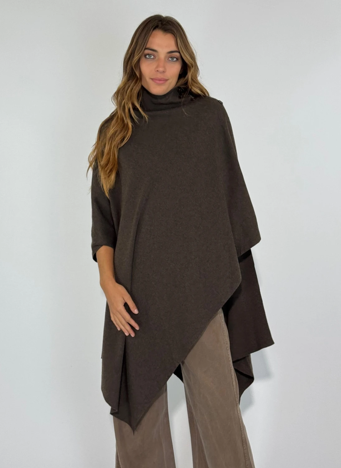 PONCHO LIZA chocolate talle unico