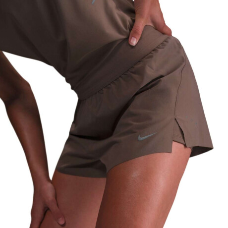 Short Nike Swift Dri-Fit Mr 2N1 de Mujer Chocolate