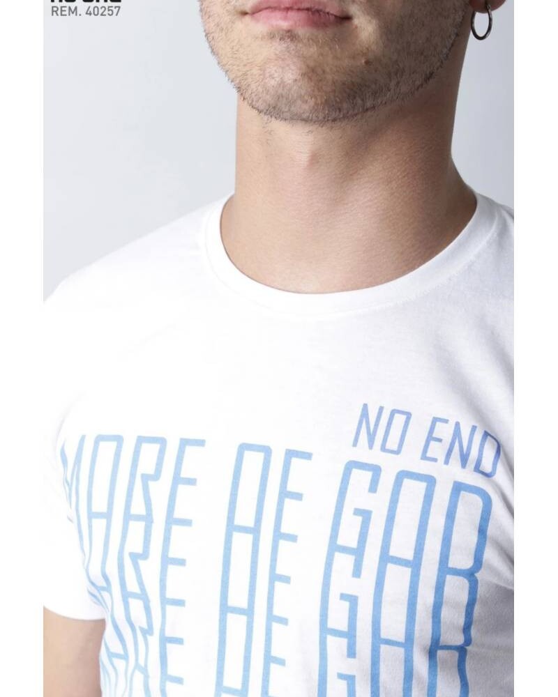 Remera More Of God Less Of Me BLANCO