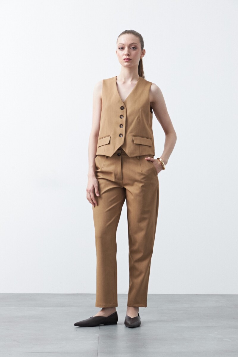 CHALECO EVERLY Camel