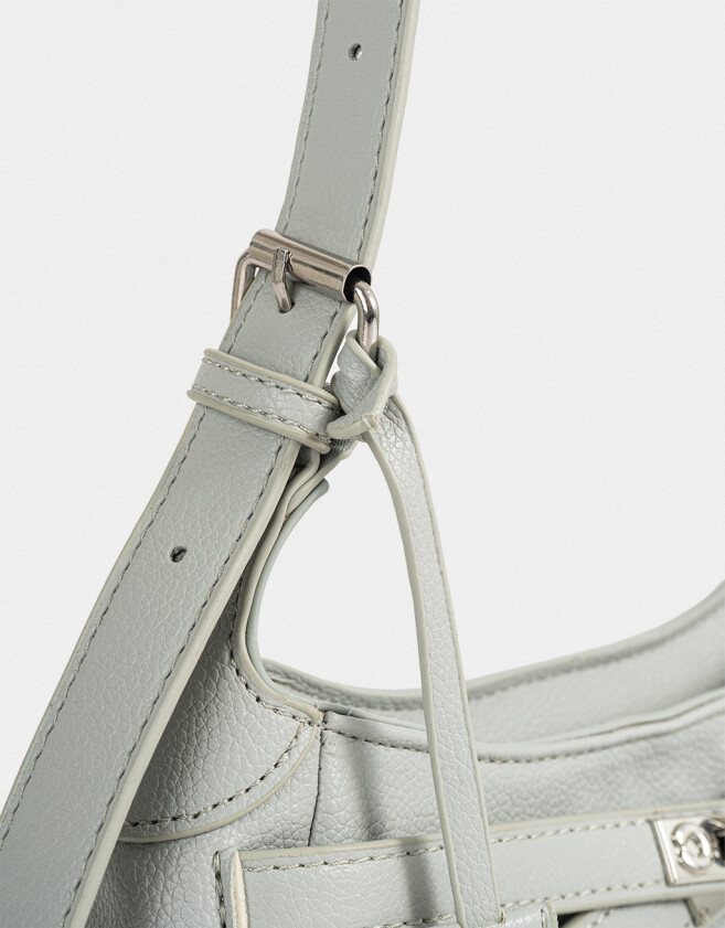 Bandoleras Bandolera Con Charm - Gris Claro
