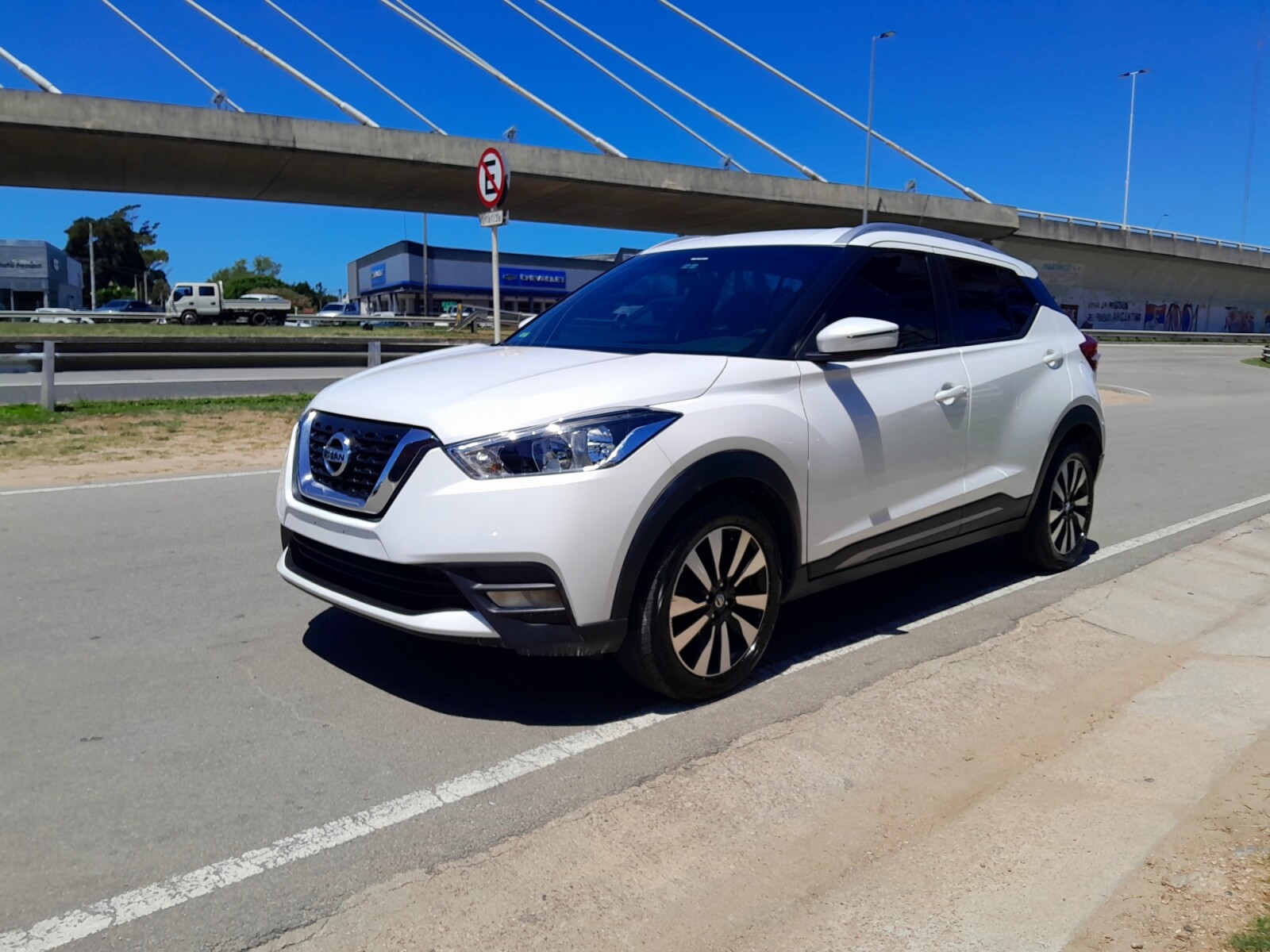 Nissan Kicks 1.6 Exclusive CVT | Permuta / Financia 