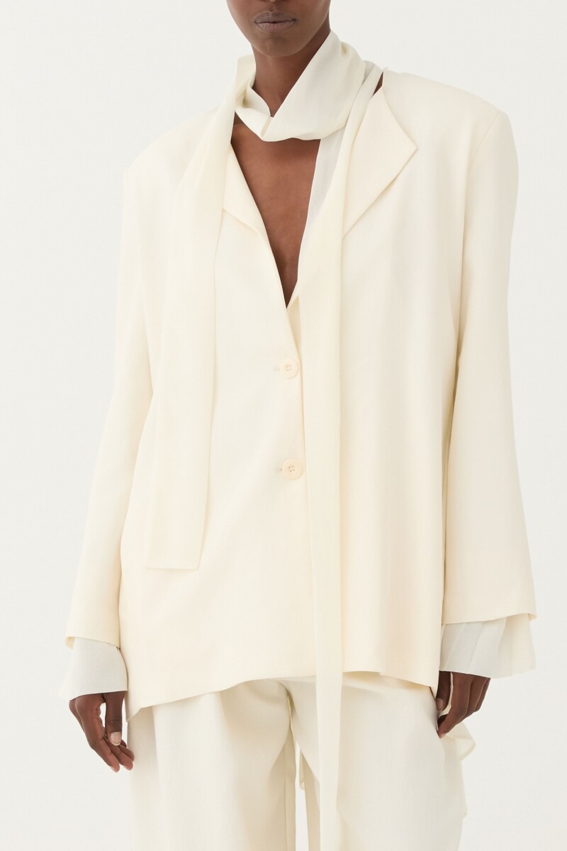 BLAZER CON ABERTURA Crema