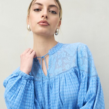 BLUSA LIBERTAD Celeste Cielo
