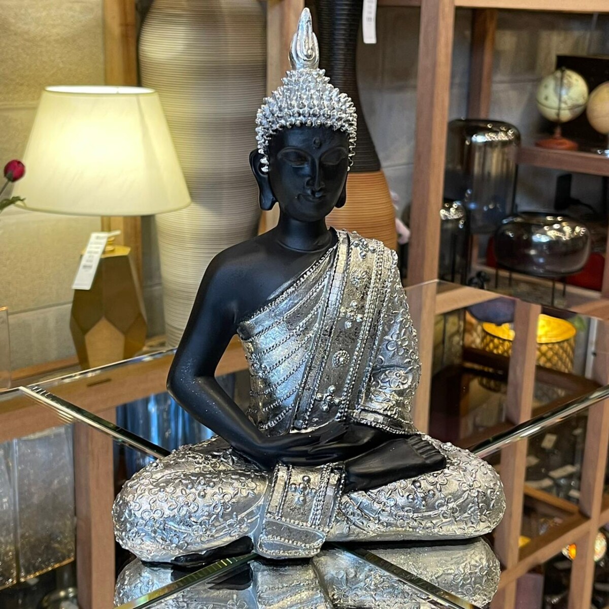 Estatua Buda Decorativo Alto 28cm x Largo 20cm x Ancho 10cm 