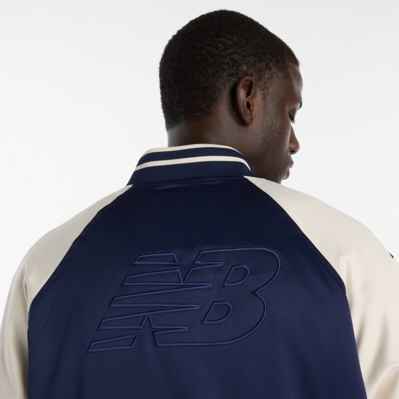 Campera New Balance de Hombre -Athletics Varsity-MJ6102R7TNV BLUE/WHITE
