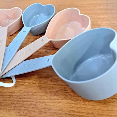 Kit 4 Cucharas Medidoras Cocina Varias Medidas Forma Corazón Salmón