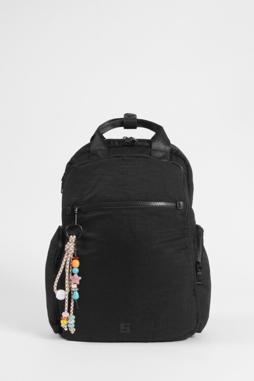 Mochila porta laptop con llavero negro