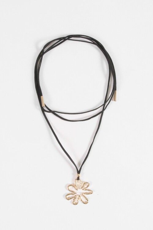 Collar cordón dije flor contorno dorado