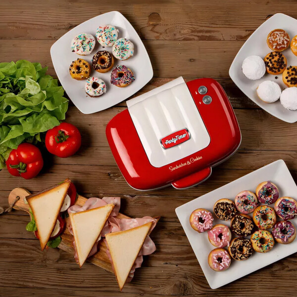 Sandwichera Aariete Multifunción Sandwich Muffins Donuts SANDWICHERA ARIETE ROJA 1460061