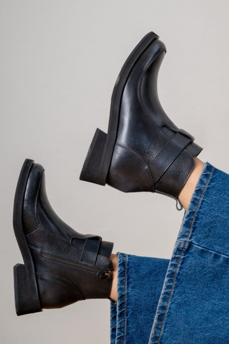 Bota martina Negro