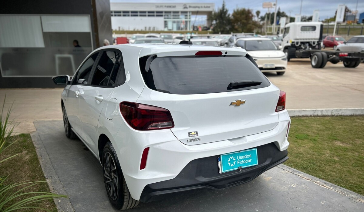 Chevrolet Onix LT 1.0 - 2026 Chevrolet Onix LT 1.0 - 2026