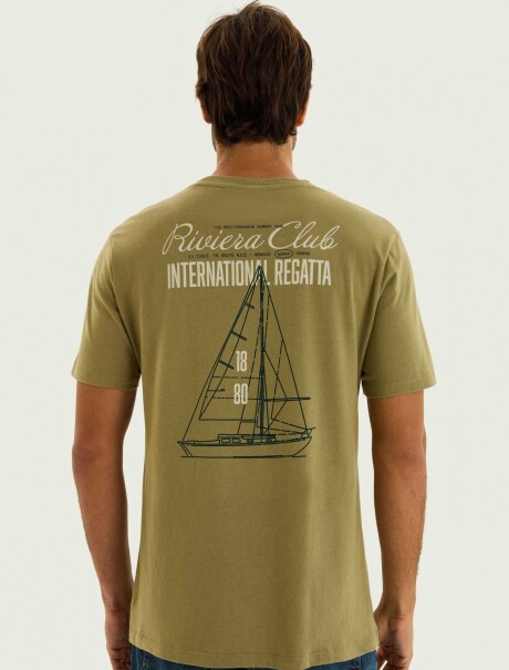 CAMISETA ESTAMPADA MODELO REGULAR VERDE