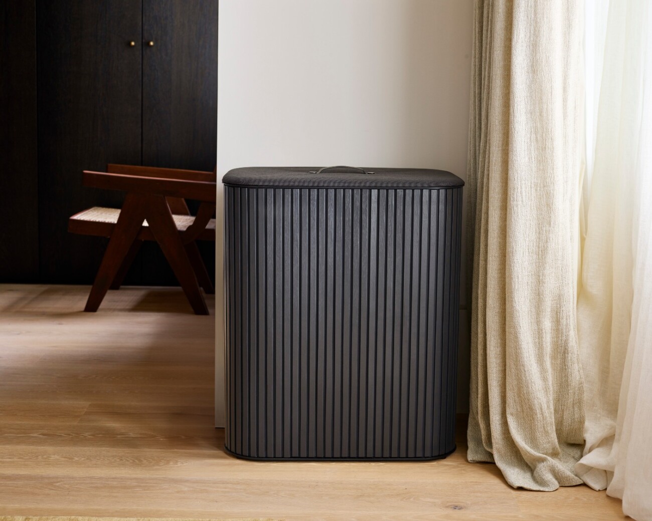 Cesto para Ropa 90 L con 3 Compartimentos Joseph Joseph Tota Trio Luxe™ Negro - PREVENTA Cesto para Ropa 90 L con 3 Compartimentos Joseph Joseph Tota Trio Luxe™ Negro - PREVENTA