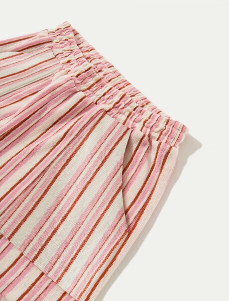 SHORT CON BOLSILLOS ROSADO