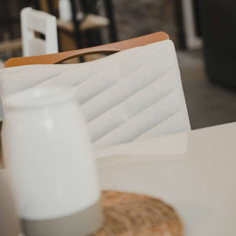 Silla Julia tapizada Linea Milan Blanca