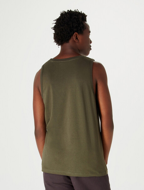 MUSCULOSA BÁSICA WORLD VERDE MUSGO