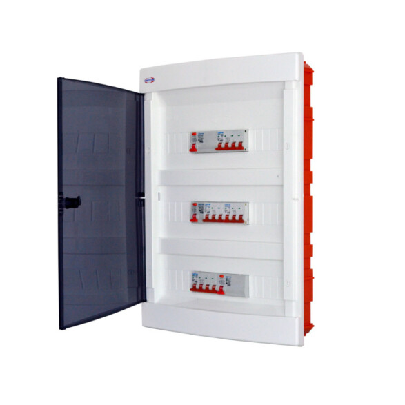 Tablero de embutir 54 módulos con puerta blanca CO7810