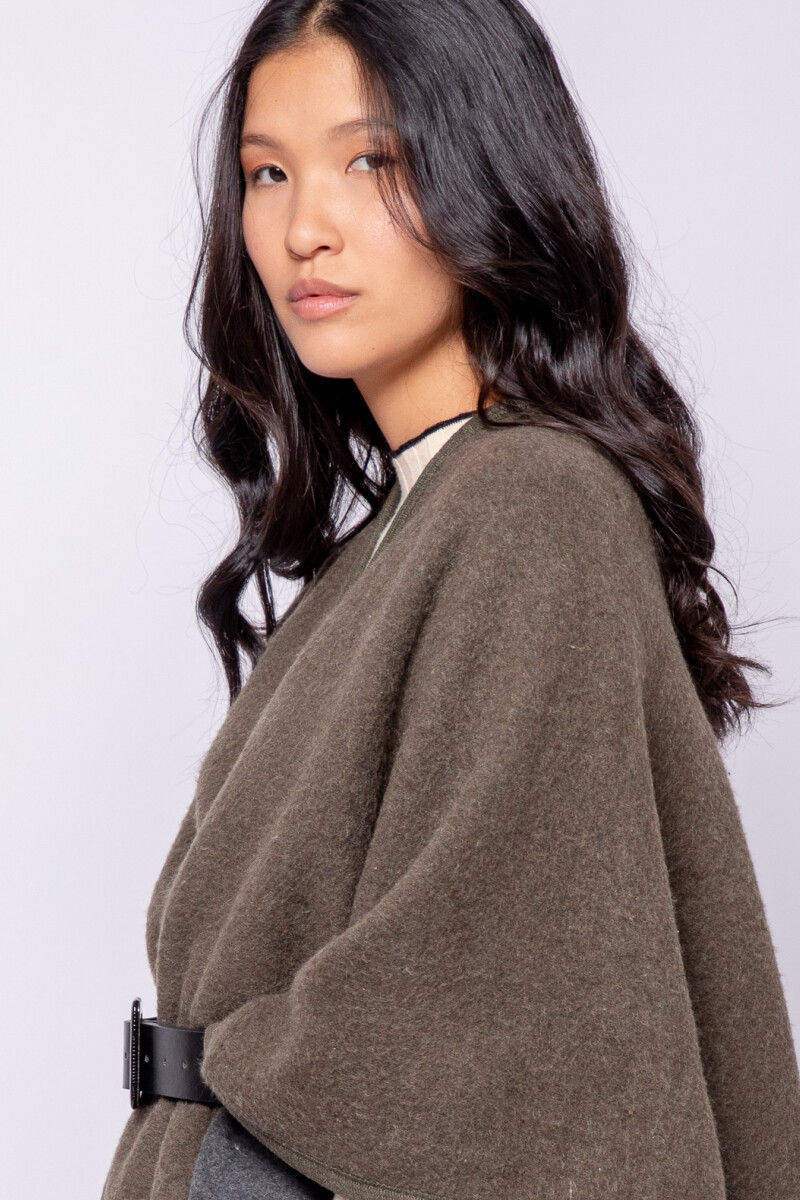 PONCHO FRAY Verde Seco