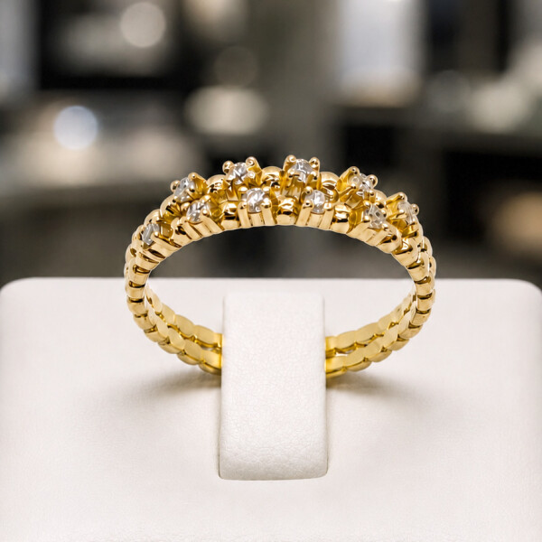 Anillo Takina de Oro Amarillo 18k con Brillantes Anillo Takina de Oro Amarillo 18k con Brillantes