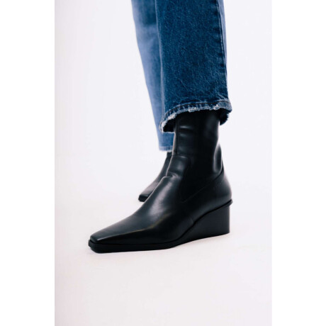 Bota Cornil Black