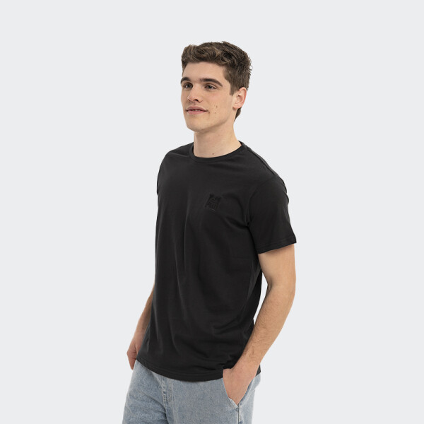 Remera Reef Classic Embroidered Negro