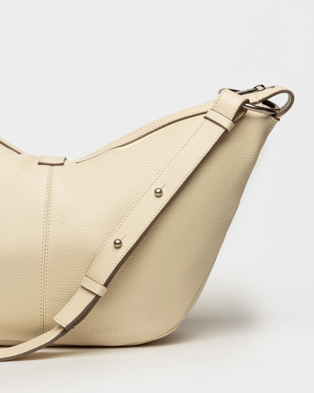 Bolso Bambu En Cuero Graneado Cotton