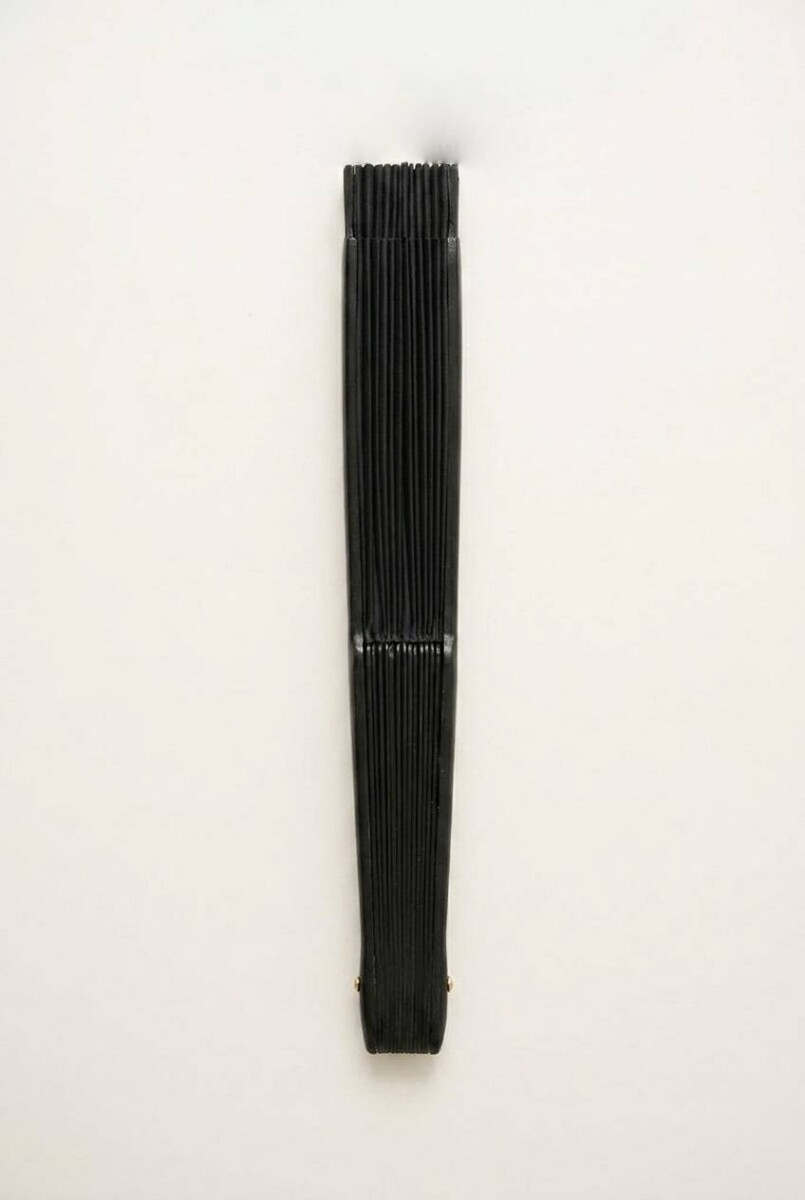 Abanico de madera - negro 