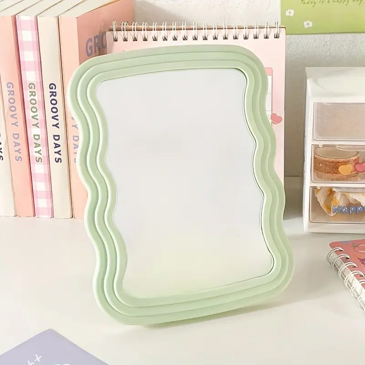 Espejo color pastel ondeado con soporte trasero - Verde 