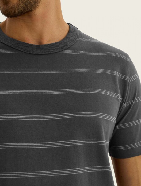 CAMISETA BÁSICA A RAYAS GRIS