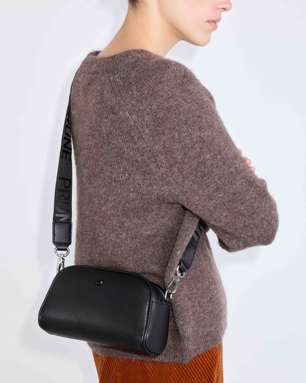 Bandolera Hazel en efecto cuero Negro