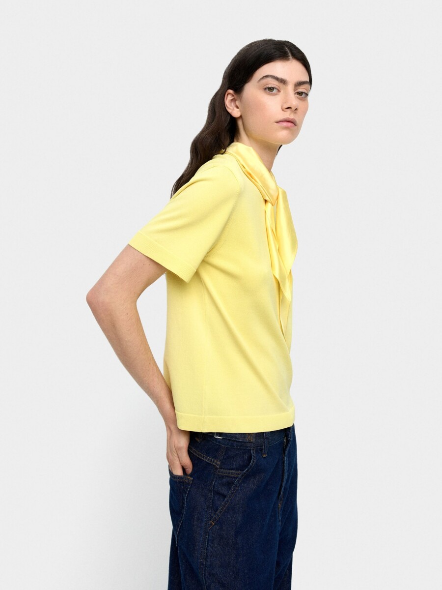 Jersey De Punto Con Pañuelo amarillo