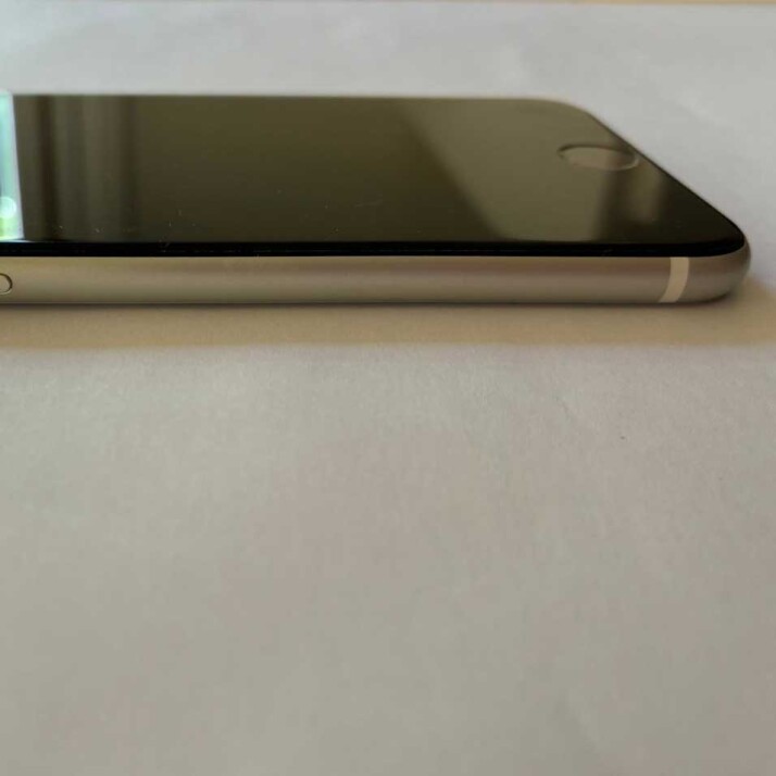 iPhone SE 2020 64GB - White iPhone SE 2020 64GB - White