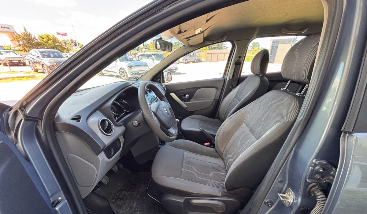 Renault Logan Expression - 2014 Renault Logan Expression - 2014