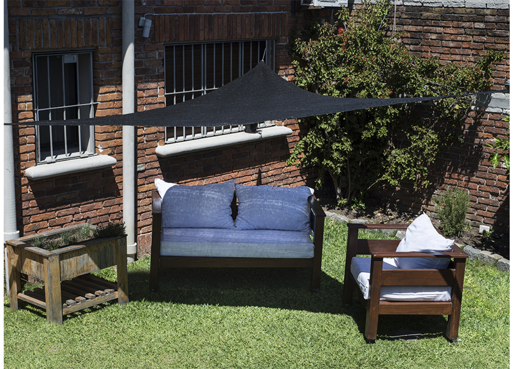 Vela Sombra Toldo Triangular 3.6 x 3.6 x 3.6 incluye Kit de instalación - Negra 