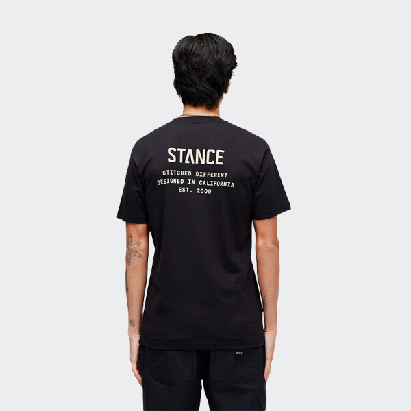 Remera Stance Established Negro