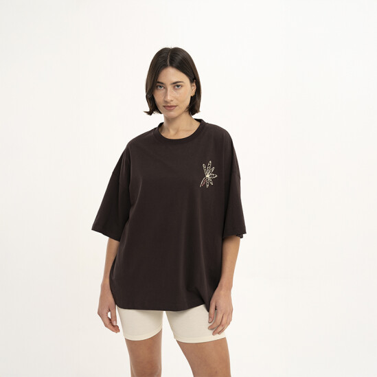 Remera Pulau Flowers Marrón