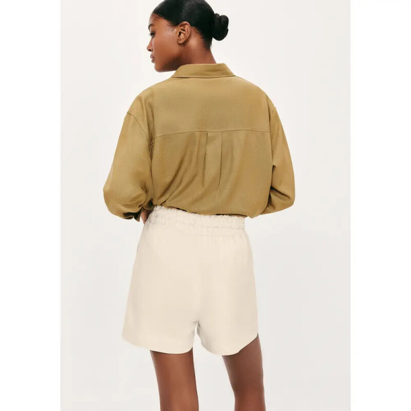 SHORTS FEM AMARELO CLARO