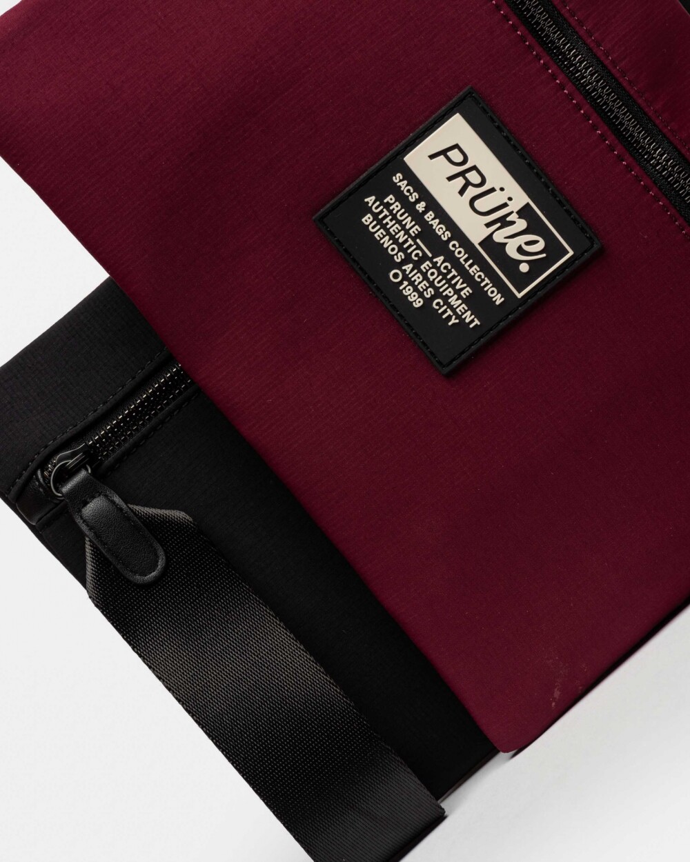 Sobre Forest En Nylon Bordeaux